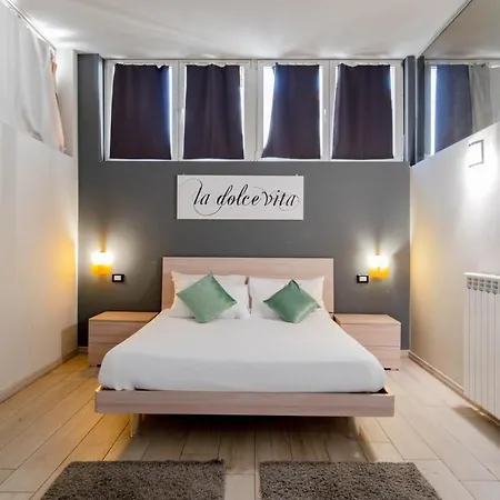 Loft Apartment *