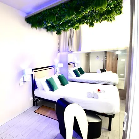 Loft Apartment *