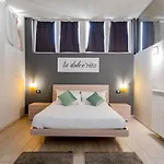 Loft Apartment *