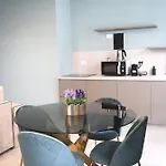 Loft Apartment *